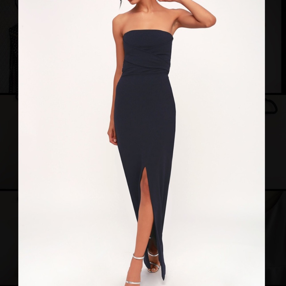 Lulu’s Navy Strapless Dress